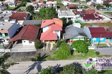 Casa &agrave; venda - 225m&sup2; - Barra do Sa&iacute;