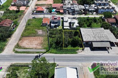 Terreno &agrave; venda - 360m&sup2; - Centro
