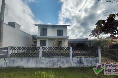 Casa &agrave; venda - 99m&sup2; - Centro