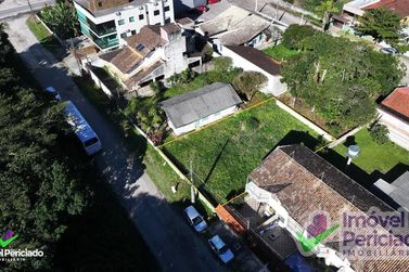 Terreno &agrave; venda - 360m&sup2; - Centro