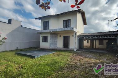 Casa &agrave; venda - 99m&sup2; - Centro