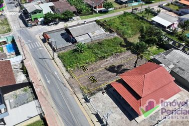 Terreno &agrave; venda - 188m&sup2; - Barra do Sa&iacute;