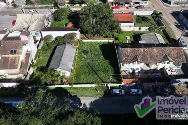 Terreno &agrave; venda - 360m&sup2; - Centro
