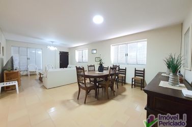 Casa para alugar - 243m&sup2; - Barra do Sa&iacute;