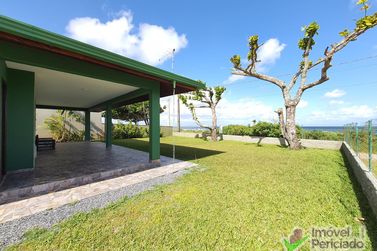 Casa para alugar - 243m&sup2; - Barra do Sa&iacute;
