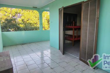 Sobrado para alugar - 216m&sup2; - Barra do Sa&iacute;
