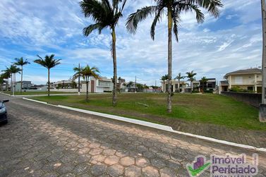 Terreno &agrave; venda - 387m&sup2; - Barra do Sa&iacute;