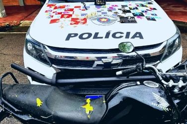 Polícia Militar detém motoqueiro com grande quantidade de drogas em Itu