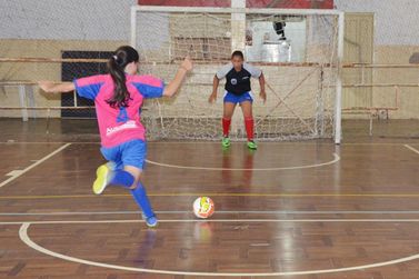 Aulas gratuitas de Futsal Feminino para meninas de 8 a 12 anos