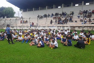86 atletas de Ribeirão Claro passam por avaliação técnica no Santos FC