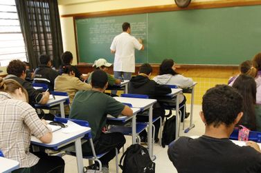 Divulgada lista dos nomes dos 1.144 professores convocados para rede estadual