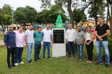 Pra&ccedil;a da Vila S&atilde;o Pedro &eacute; reinaugurada ap&oacute;s investimento de R$ 700 mil