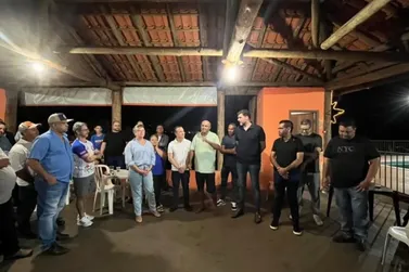 ​Prefeito de Jacarezinho lan&ccedil;a pr&eacute;-candidatura a Deputado Estadual