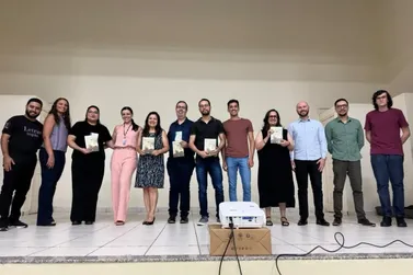 ​UENP lan&ccedil;a 2&ordm; volume de &ldquo;Experi&ecirc;ncias em Linguagens&rdquo; com 12 textos in&eacute;ditos