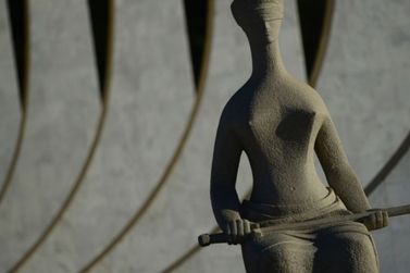 STF decide que piso nacional de R$ 5,1 mil deve ser pago a professores tempor&aacute;rios