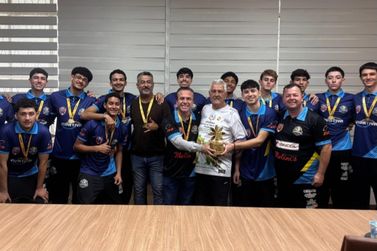 ​Jacarezinho conquista t&iacute;tulo invicto no v&ocirc;lei masculino nos Jogos da Juventude
