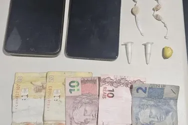 Pol&iacute;cia Militar apreende dois menores com drogas e dinheiro em Jacarezinho