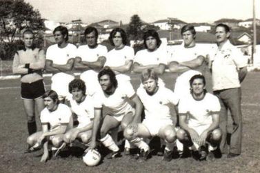 Foto de 1975 resgata a era de ouro do futebol amador em Jacarezinho
