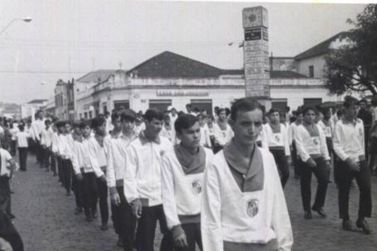 Rel&oacute;gio do Rotary Club marcou &eacute;poca na Pra&ccedil;a Rui Barbosa em Jacarezinho