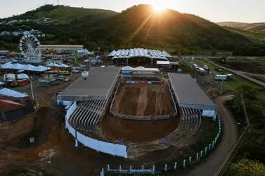 54&ordf; EFAPI abre com encontro t&eacute;cnico e show de Eduardo Costa