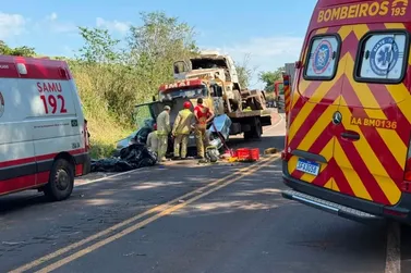 ​Colis&atilde;o na PR-436 deixa tr&ecirc;s mortos de uma mesma fam&iacute;lia em Ribeir&atilde;o do Pinhal