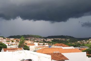​Jacarezinho tem chuva nesta sexta mas final de semana ser&aacute; de sol e temperaturas amenas