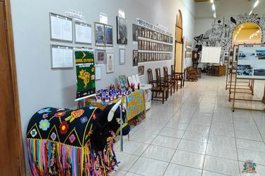 "Criando Arte Folclórica" está aberta para visitação em Lins