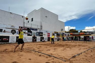 Confira as duplas campe&atilde;s do torneio de v&ocirc;lei de praia da Paludo Arena