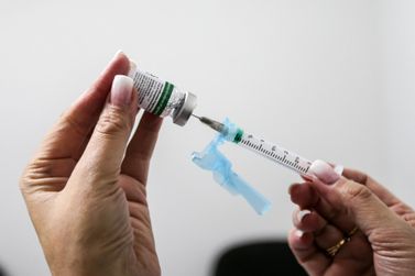 Campanha de vacinação contra a gripe começa nesta segunda-feira (25)