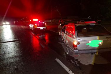 Acidente entre carros na PR-478 em Loanda deixa motoristas feridos