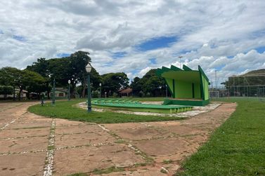 Pra&ccedil;a da Concha em Loanda passar&aacute; a se chamar Vereador Roberto Gomes Vilar