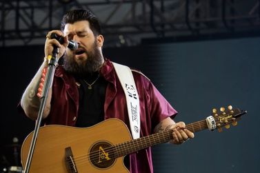 Cantor Panda agita a regi&atilde;o nesta sexta (13) em show com entrada gratuita