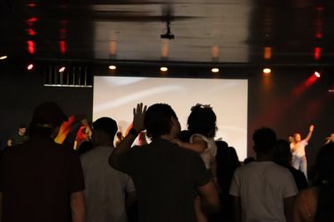 Grupo de teatro conhecido nacionalmente se apresenta em Loanda nesta quarta (29) 