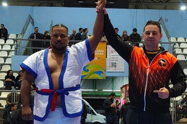 Atleta de Porto Rico &eacute; campe&atilde;o paranaense de Shuai Jiao em Matinhos