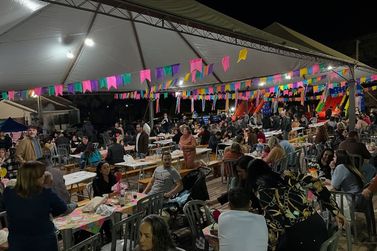 Neste s&aacute;bado (25) tem festa julina em Loanda