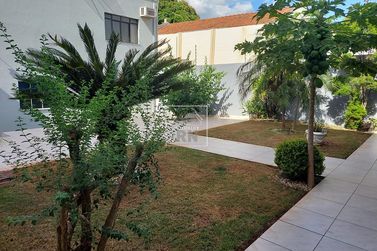 Casa &agrave; venda - centro