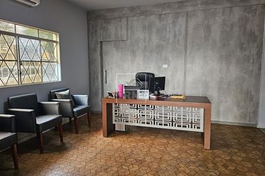 Sal&atilde;o Comercial &agrave; venda - 150m&sup2; - Centro