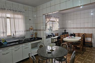 Casa &agrave; venda - 230m&sup2; - Centro