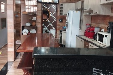 Casa &agrave; venda - 130m&sup2; - Centro