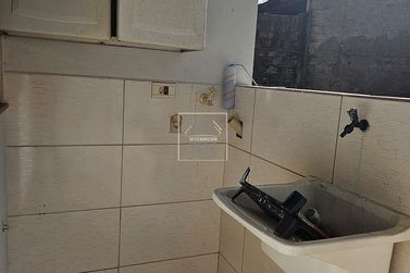 Casa &agrave; venda - 90m&sup2; - Centro