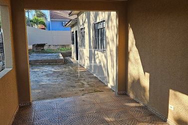 Casa &agrave; venda - 200m&sup2; - Centro