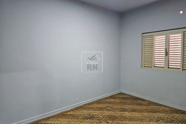 Sal&atilde;o Comercial &agrave; venda - 150m&sup2; - Centro