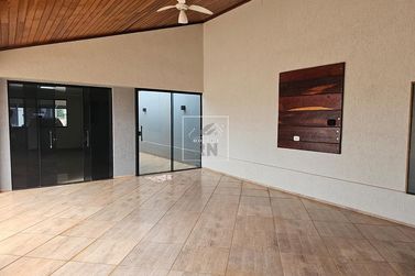 Casa &agrave; venda - 260m&sup2; - Centro