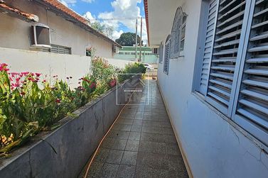 Casa &agrave; venda - 280m&sup2; - Centro