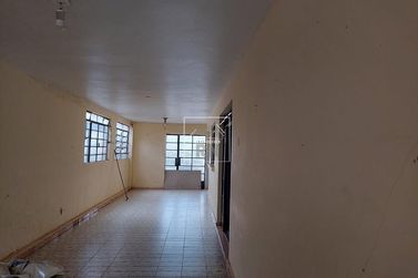 Sala Comercial &agrave; venda - 300m&sup2; - Centro