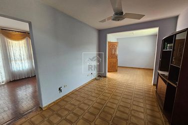 Casa &agrave; venda - 280m&sup2; - Centro