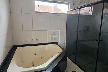 Casa &agrave; venda - 260m&sup2; - Centro