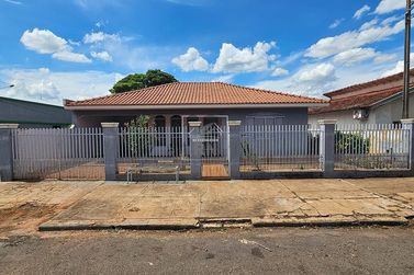 Casa &agrave; venda - 280m&sup2; - Centro