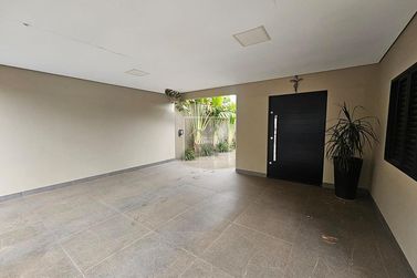 Casa &agrave; venda - 277m&sup2; - Centro