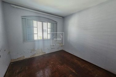 Casa &agrave; venda - 280m&sup2; - Centro